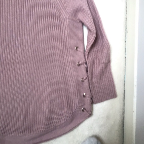 DYNAMITE Ribbed Knit Turtleneck - Picture 4 of 6